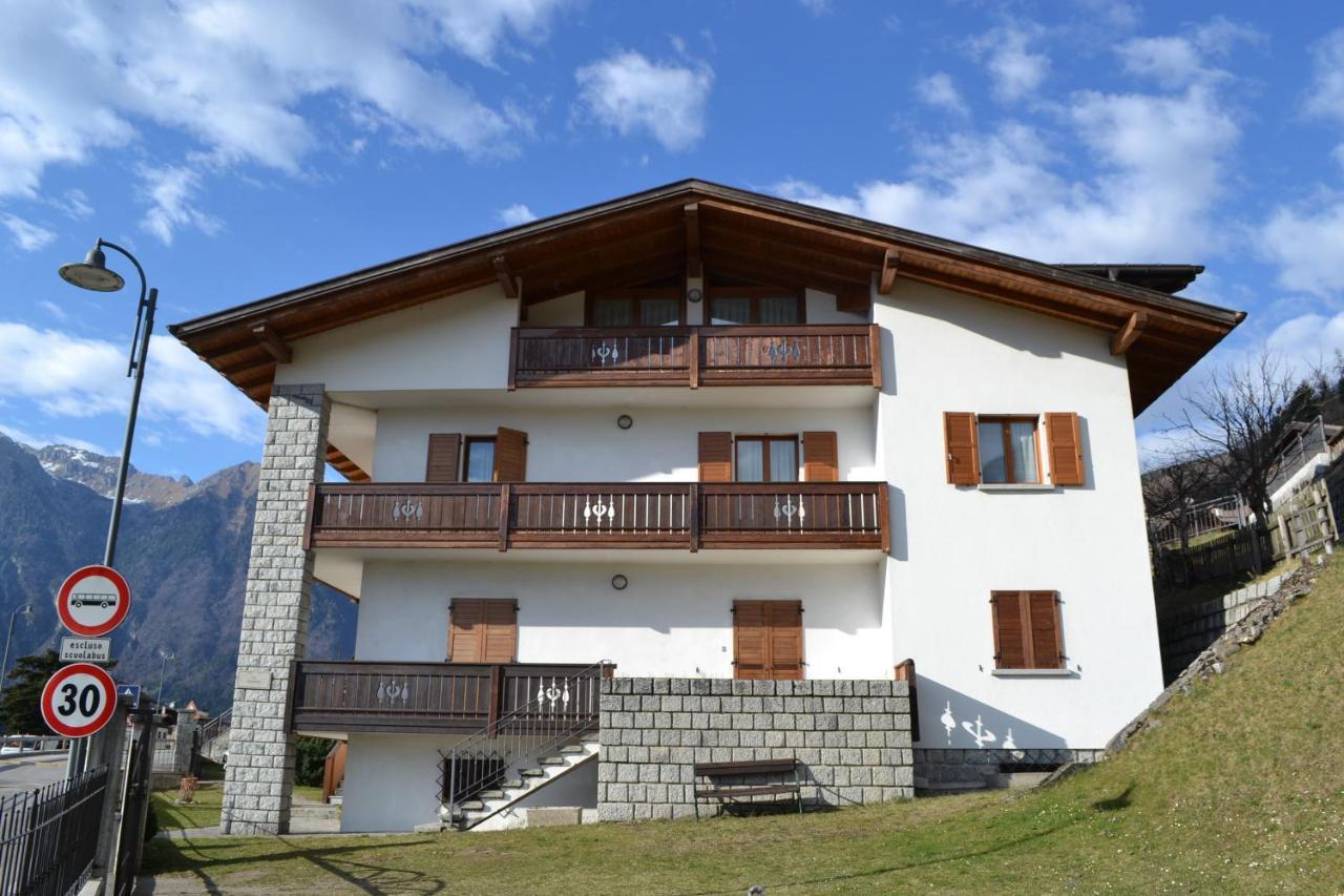 Ferienwohnung Casa Adamello Giustino Exterior foto