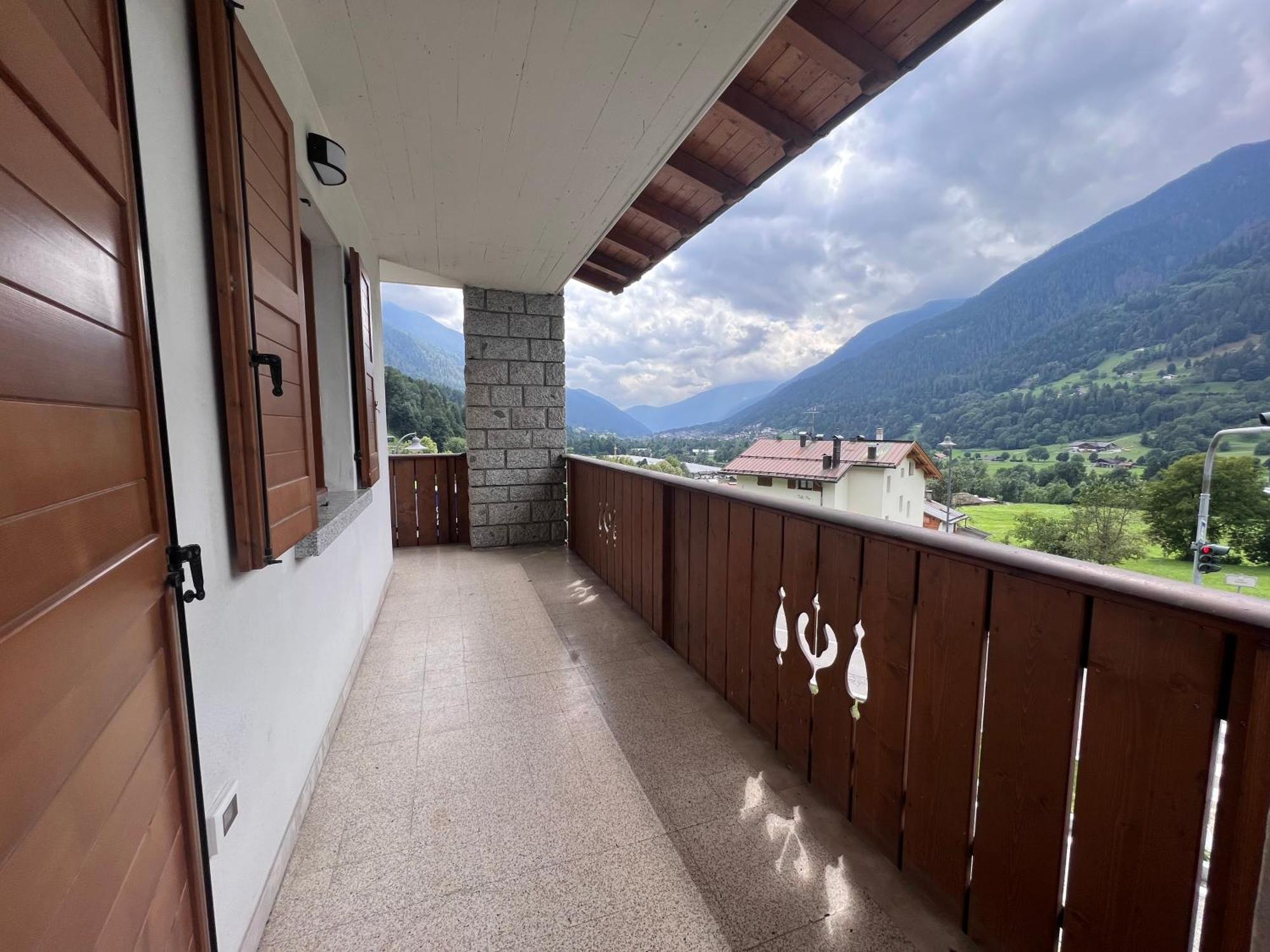 Ferienwohnung Casa Adamello Giustino Exterior foto