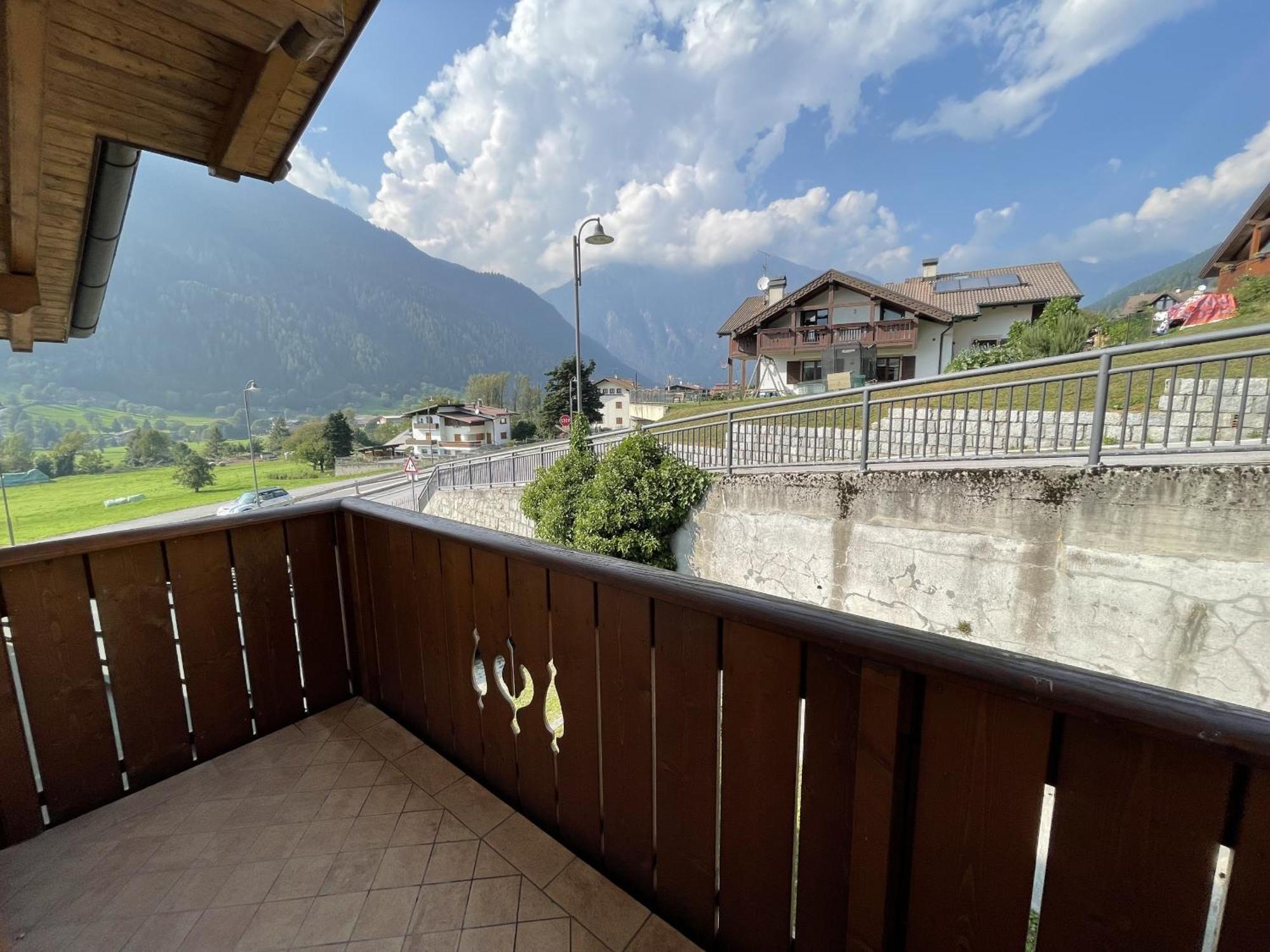 Ferienwohnung Casa Adamello Giustino Exterior foto